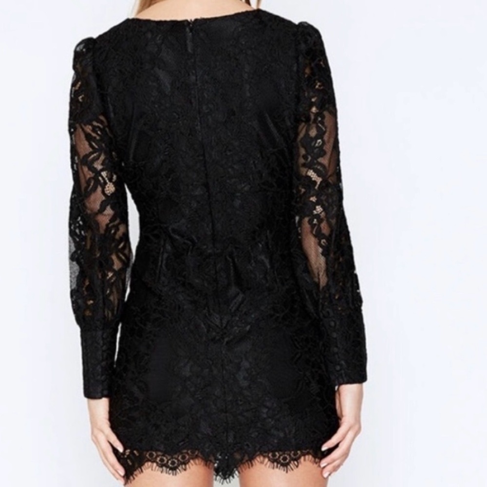 Bardot Plunging V-Neck Lace Mini Dress Size 6 EUC - Picture 3 of 8